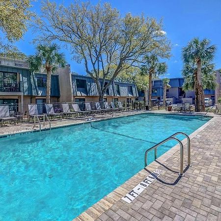 Ocean Villas Deluxe - Oceanfront Villa - Steps To Beach - Great Location - Heated Pool April Hilton Head Island Exterior photo