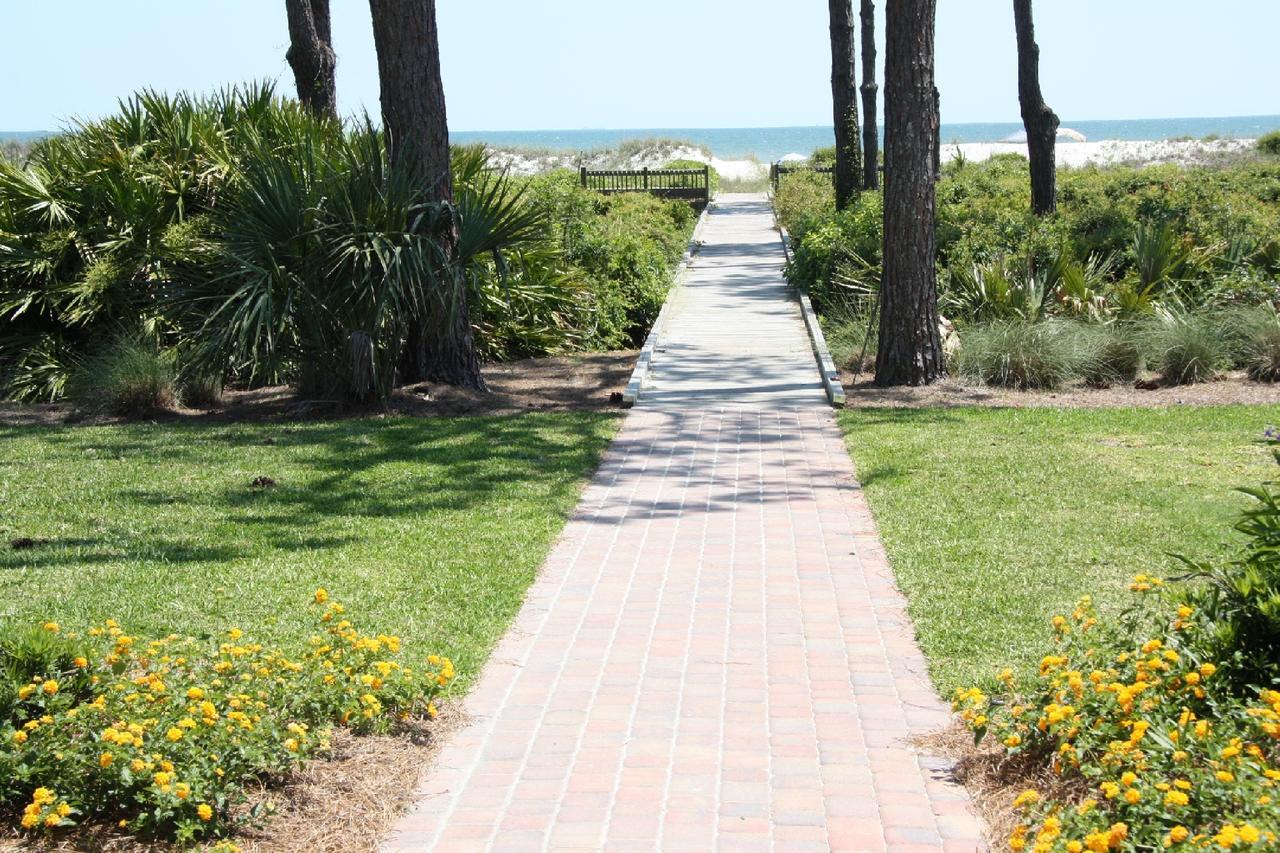 Ocean Villas Deluxe - Oceanfront Villa - Steps To Beach - Great Location - Heated Pool April Hilton Head Island Exterior photo
